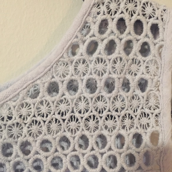 Loft Crochet Tank Top 🌊 - Picture 3 of 4